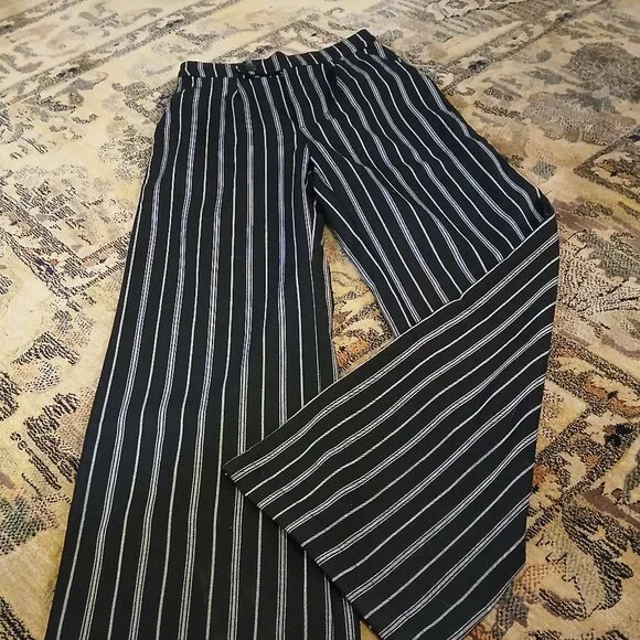 SOCIAL TOURIST Ultra High-Rise Black/Cream Trousers XS - Picture 9 of 12